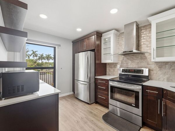 1033 Banks Road, Unit 203, Margate, FL 33063