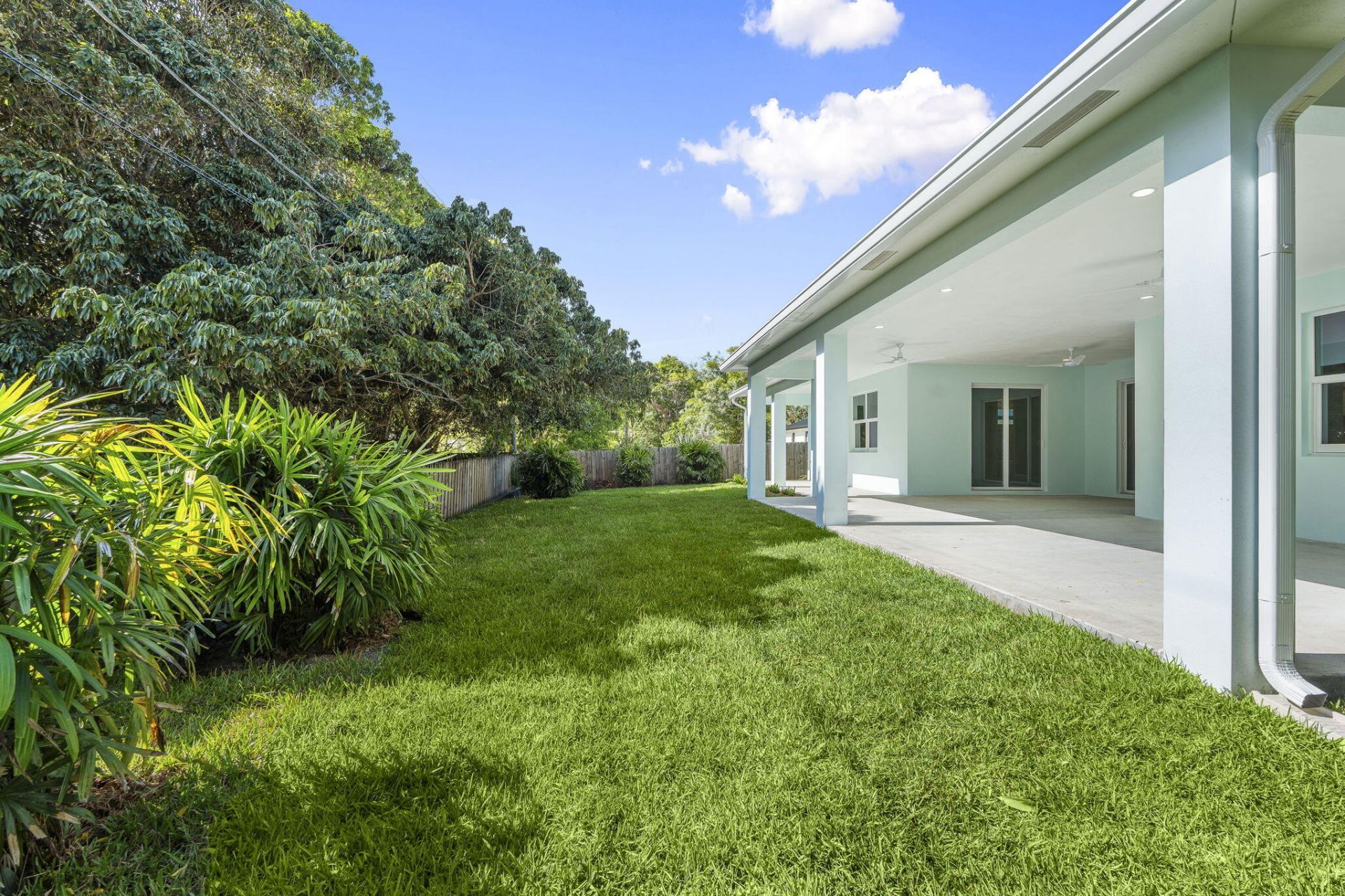516 SE Alamanda Way, Stuart, FL 34996 Photo