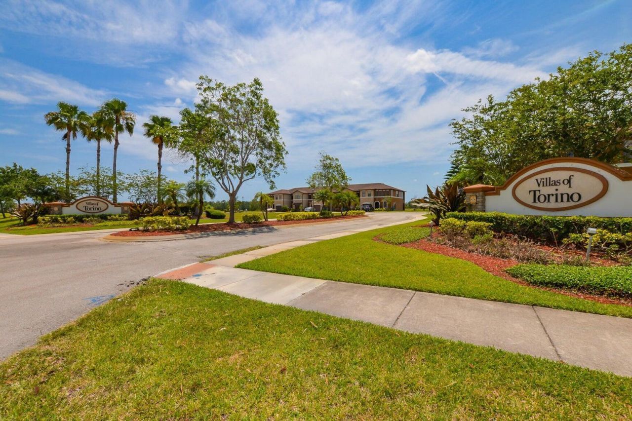 5021 NW Coventry Circle, Port Saint Lucie, FL 34986 Photo