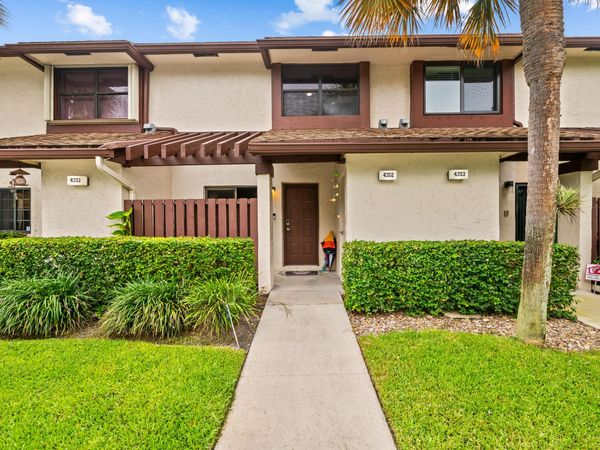 4352 Carambola Circle N, Coconut Creek, FL 33066