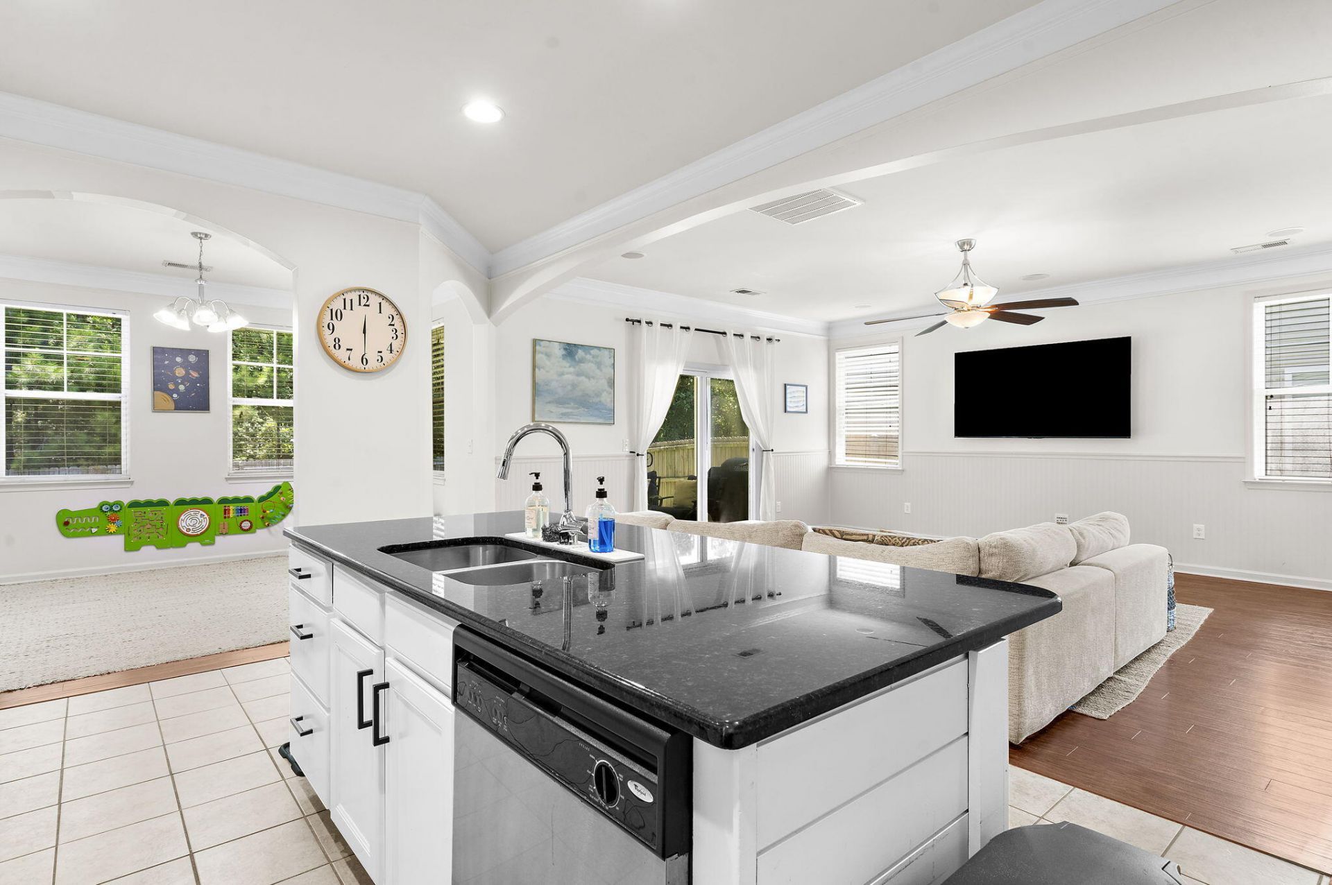 237 Oglethorpe Circle Photo 12