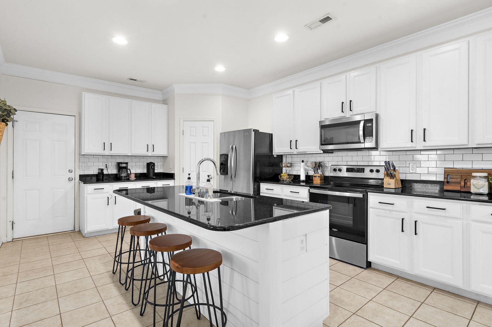 237 Oglethorpe Circle Photo 9