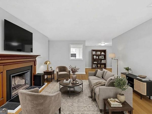 1004 Vicksburg Place, Atlanta, GA 30350