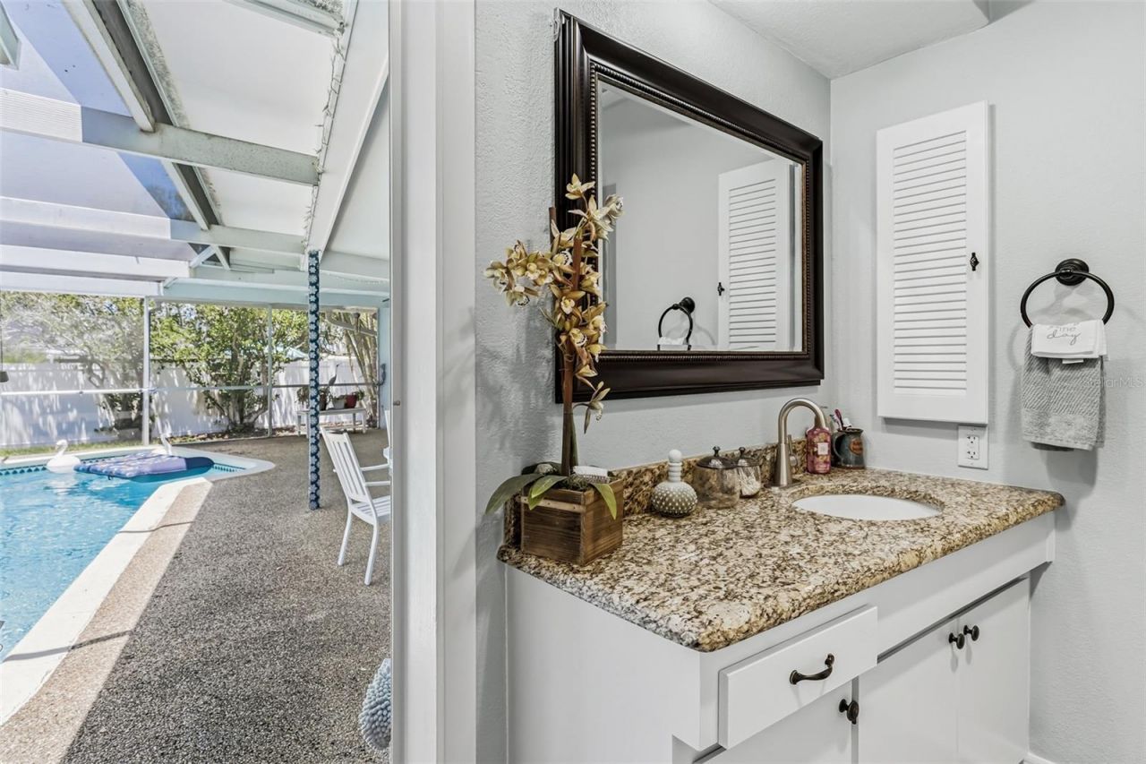 14570 Tanglewood Drive , Largo, FL 33774 Photo
