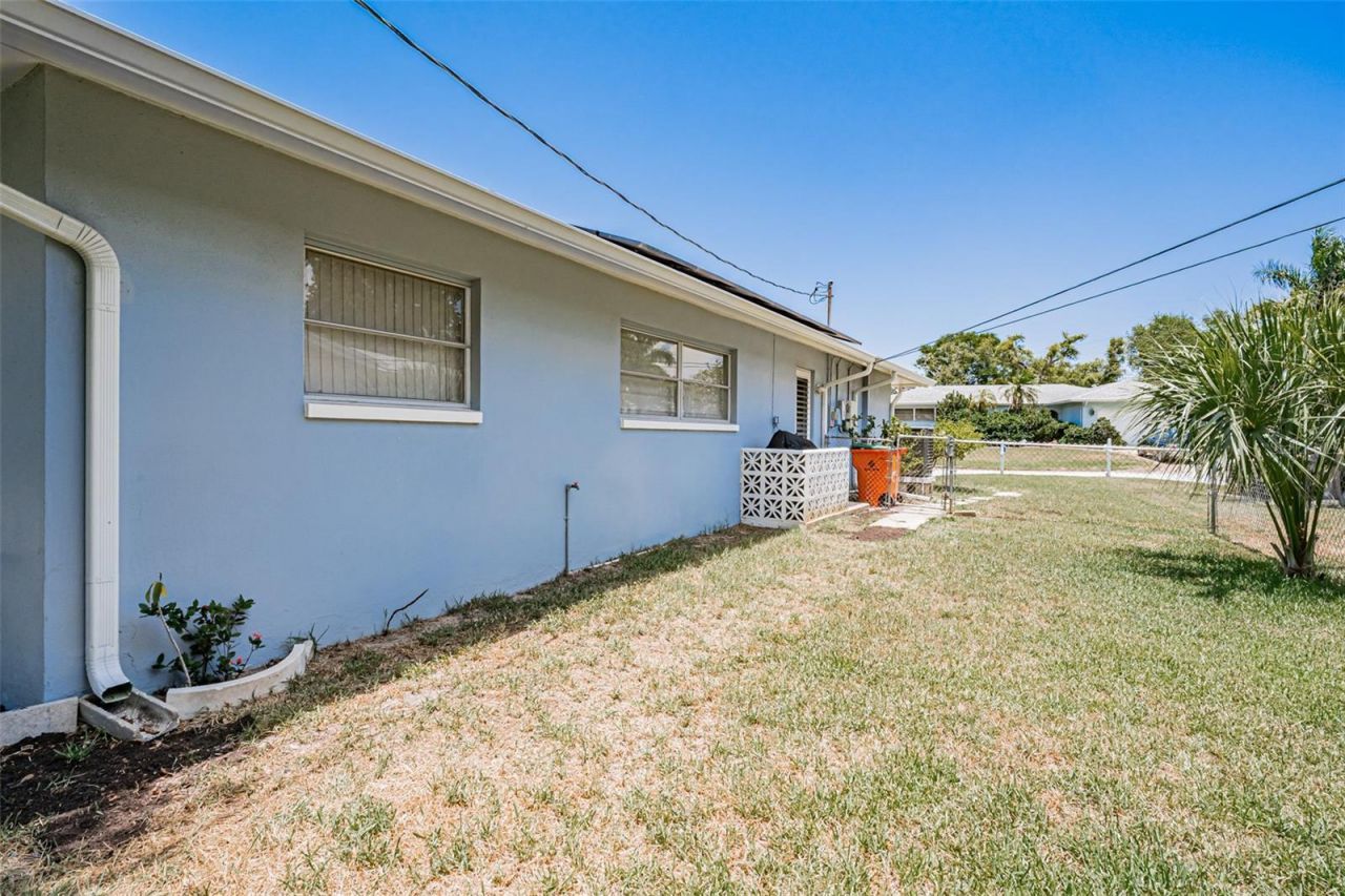 14570 Tanglewood Drive , Largo, FL 33774 Photo