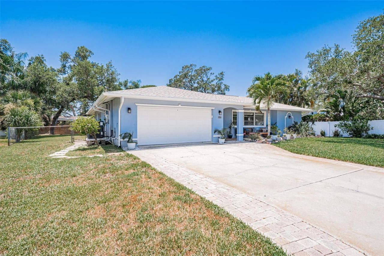 14570 Tanglewood Drive , Largo, FL 33774 Photo