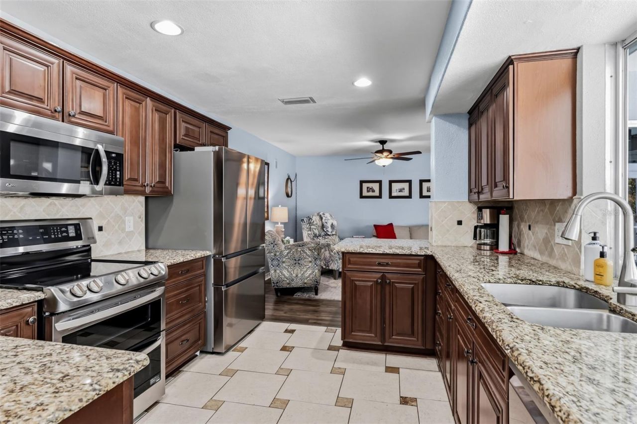 14570 Tanglewood Drive , Largo, FL 33774 Photo