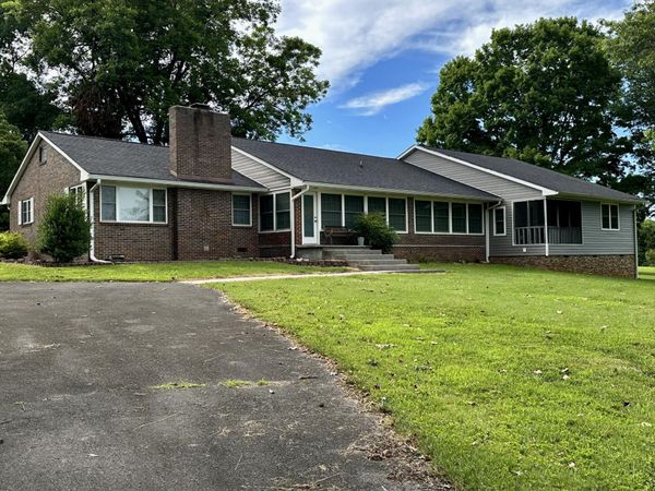 991 Highway 39 E, Englewood, TN 37329