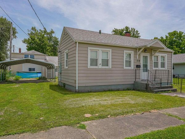 218 S SHERIDAN Street, Lincoln, IL 62656