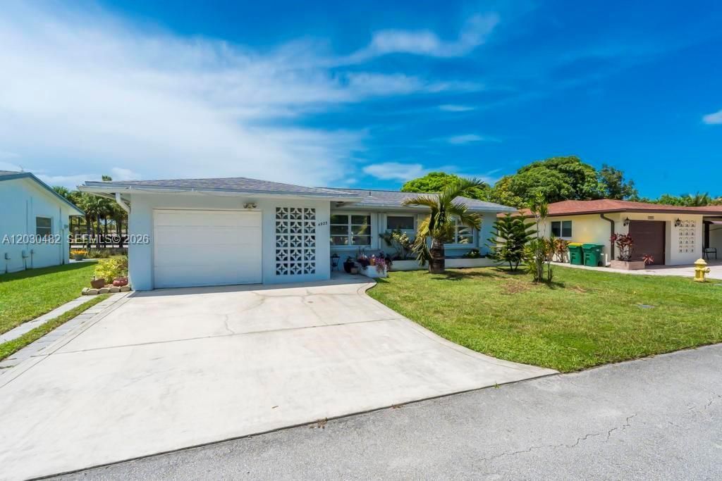 4923 NW 55th Ct, Tamarac, FL 33319 Photo