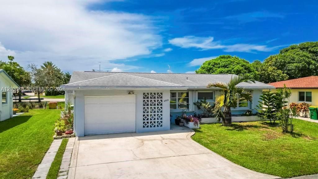 4923 NW 55th Ct, Tamarac, FL 33319 Photo