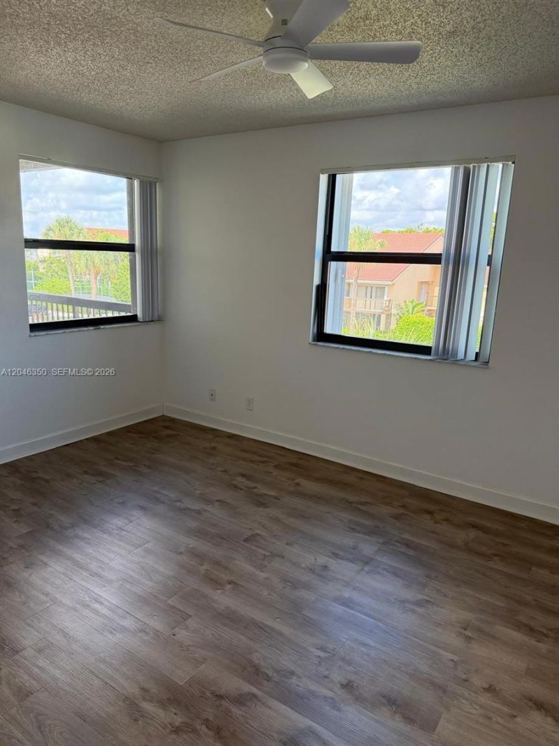 5761 Riverside Dr , Unit 304B4, Coral Springs, FL 33067 Photo