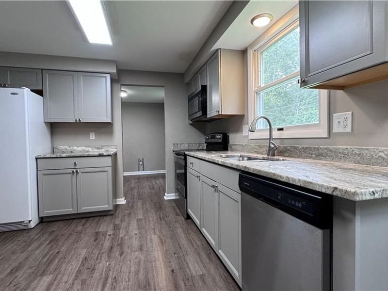 4813 Redbay Drive, Riverside, OH 45424 Photo 12