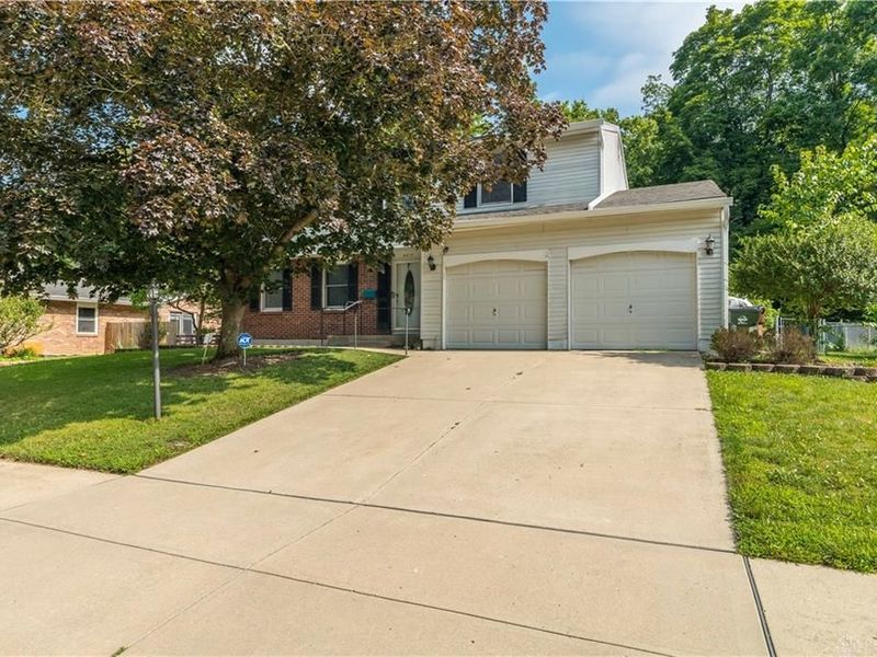 4813 Redbay Drive, Riverside, OH 45424 Photo 2