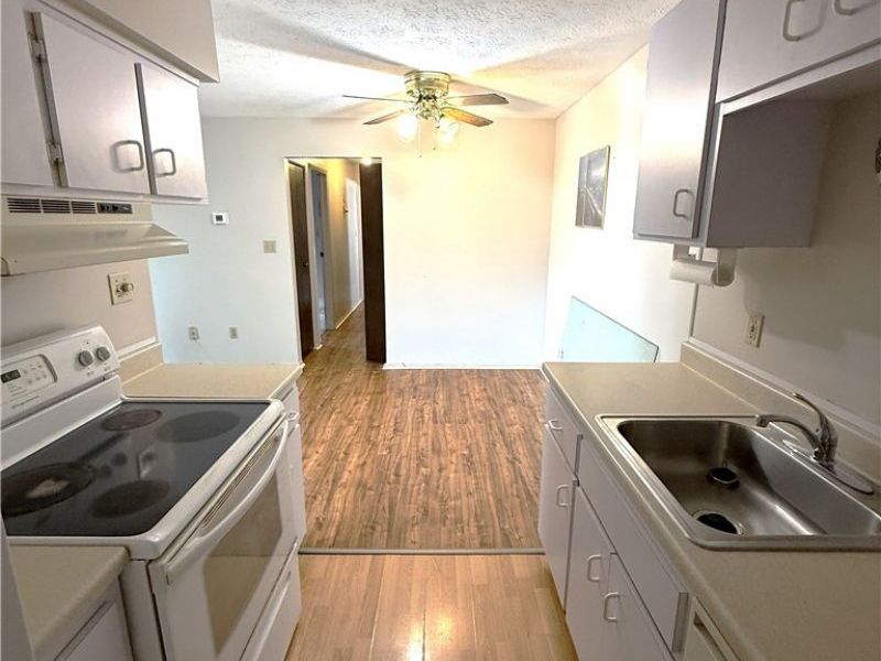 16370 Heather Lane, Unit 303, Middleburg Heights, OH 44130 Photo 5