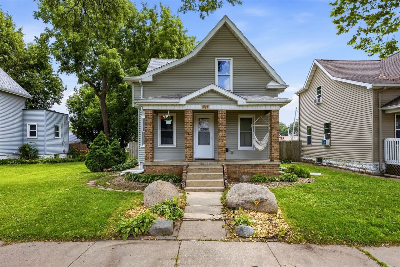 711 7th Street Sw, Cedar Rapids, IA 52404 Main Photo