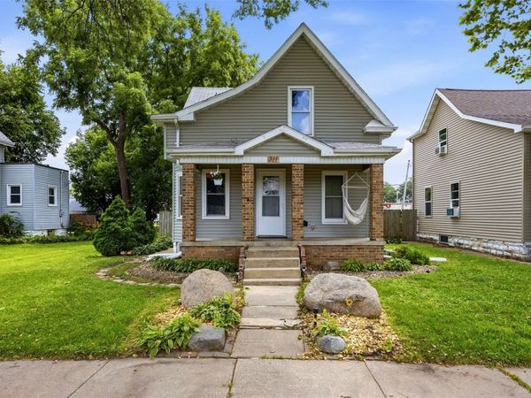711 7th Street SW, Cedar Rapids, IA 52404