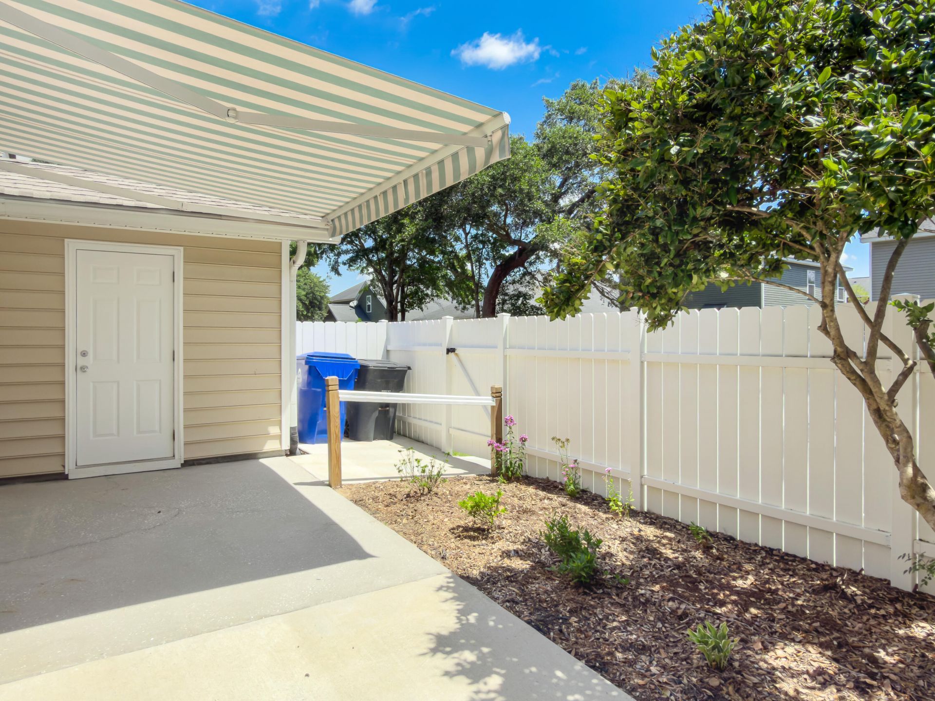 3271 Walter Drive Photo 8