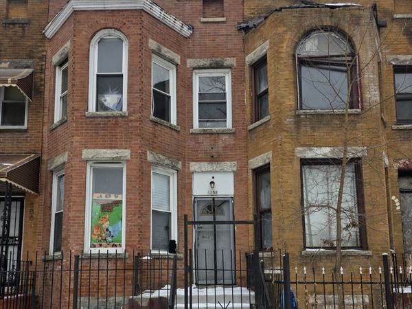 6858 S Calumet Avenue , Chicago, IL 60637