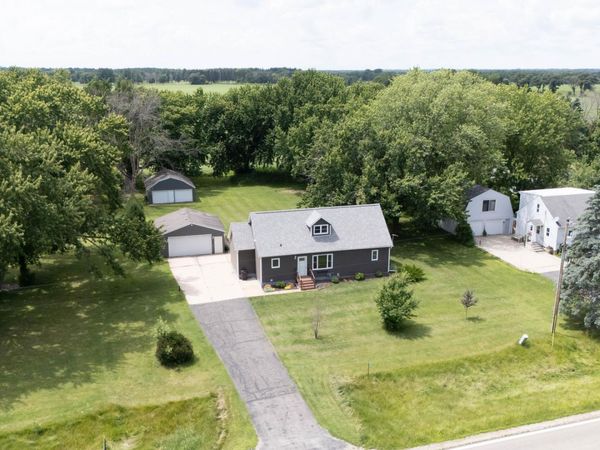 22341 570th Avenue, Austin, MN 55912