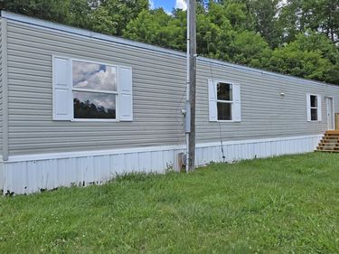 1060 Veneable School Road, Booneville, KY 41314