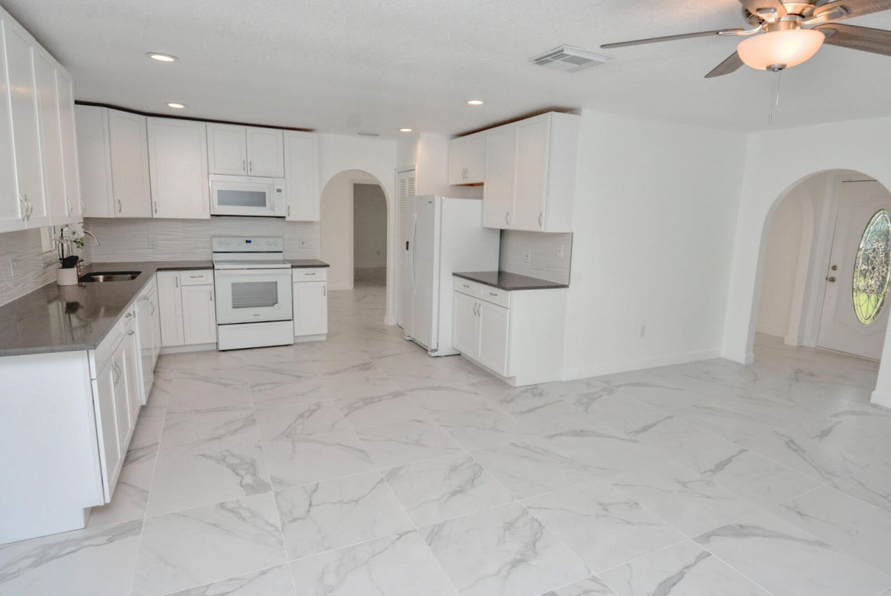 943 SE Browning Avenue, Port Saint Lucie, FL 34983 Photo
