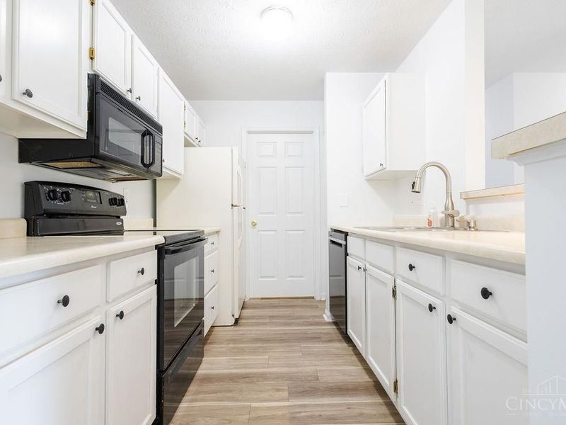 7680 Scioto Court, Unit 104, West Chester, OH 45069 Photo 5