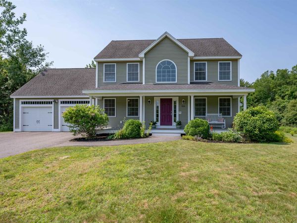 266 Kent Farm Road, Hampstead, NH 03841