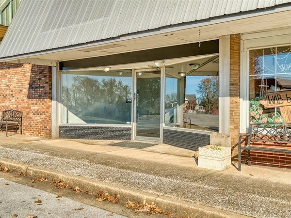 110 W Gallatin St W, Adairville, KY 42202