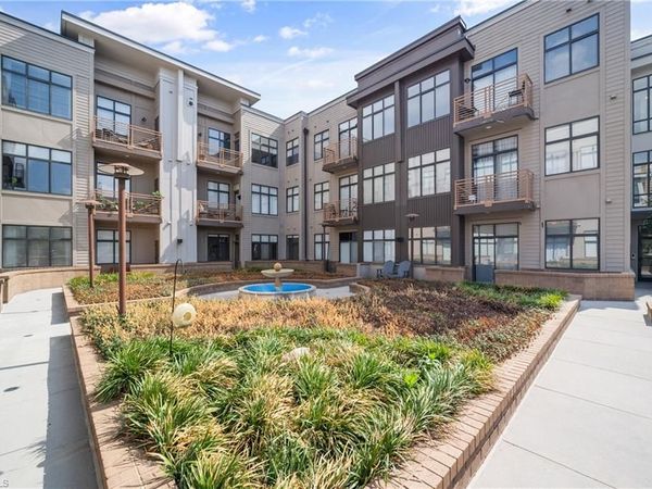 810 W 4th Street, Unit 209, Winston-Salem, NC 27101