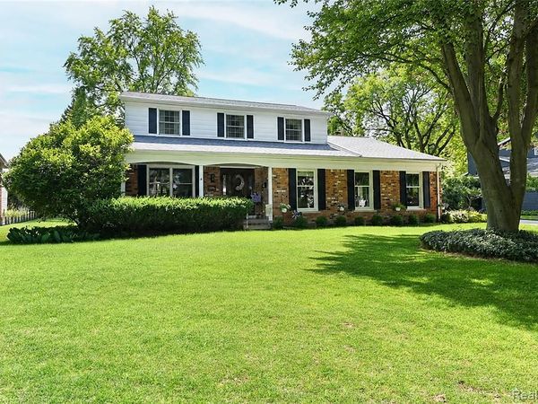 3798 Ledge Drive, Troy, MI 48084