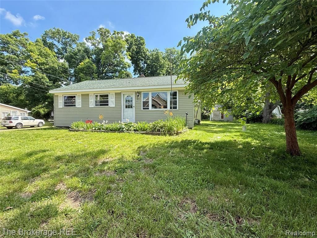 3657 Jackson Boulevard, White Lake Township, MI 48383 Main Photo