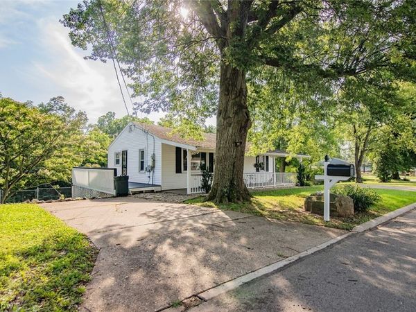 1405 Newberry Drive , Parkersburg, WV 26101
