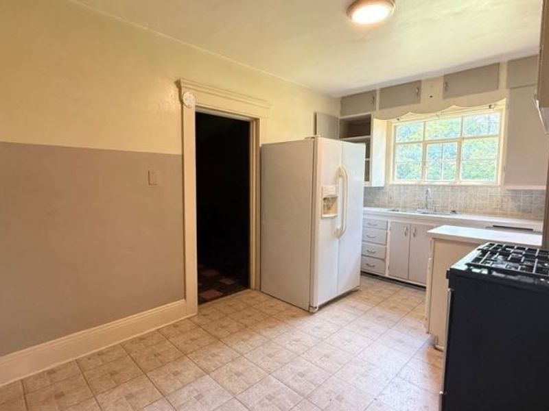 85 Shaefer Street, Akron, OH 44311 Photo 8