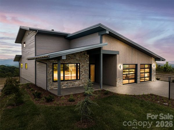 24 S Watchman Drive , Unit 10 & 11, Hendersonville, NC 28791