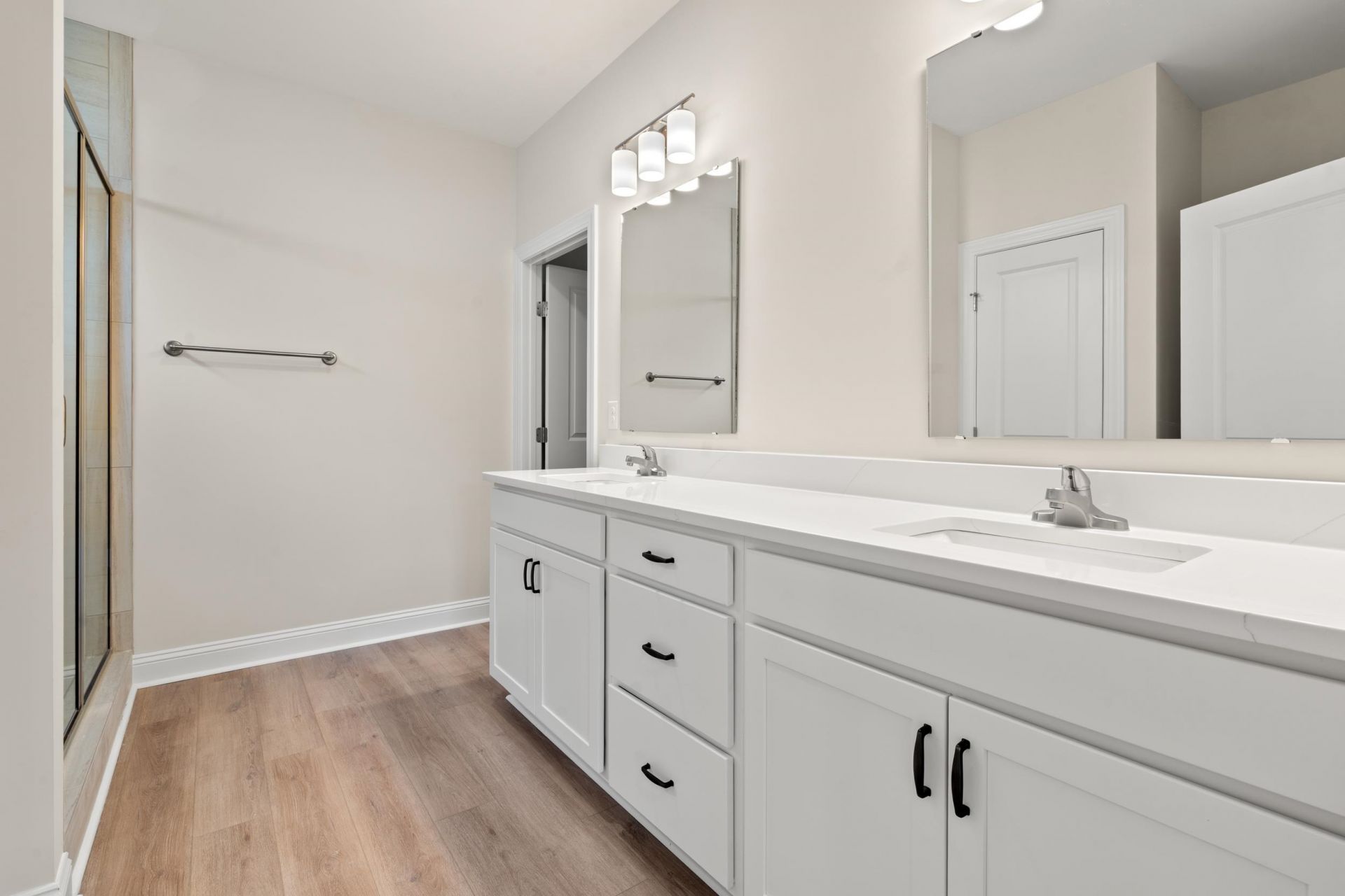 1421 Loop Circle  Photo 13