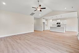 1421 Loop Circle  photo 4