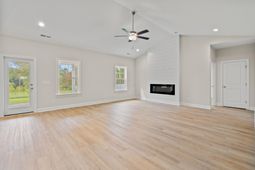 1421 Loop Circle  photo 4