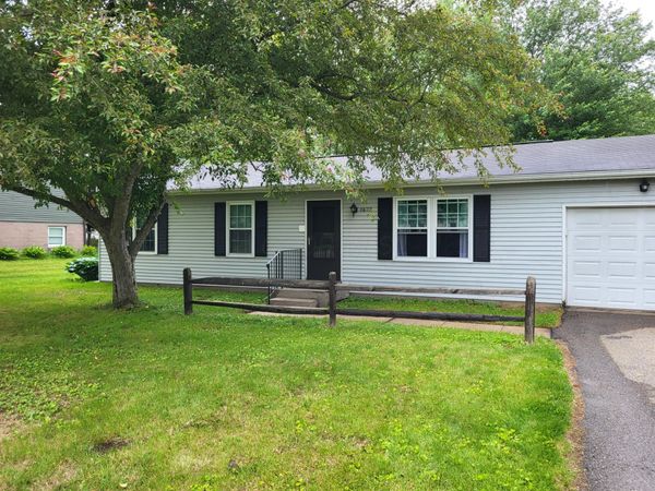 1852 Churchill Downs Road , Newark, OH 43055