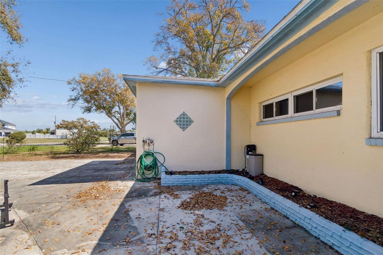 2120 Coronada Way S, Saint Petersburg, FL 33712 Photo