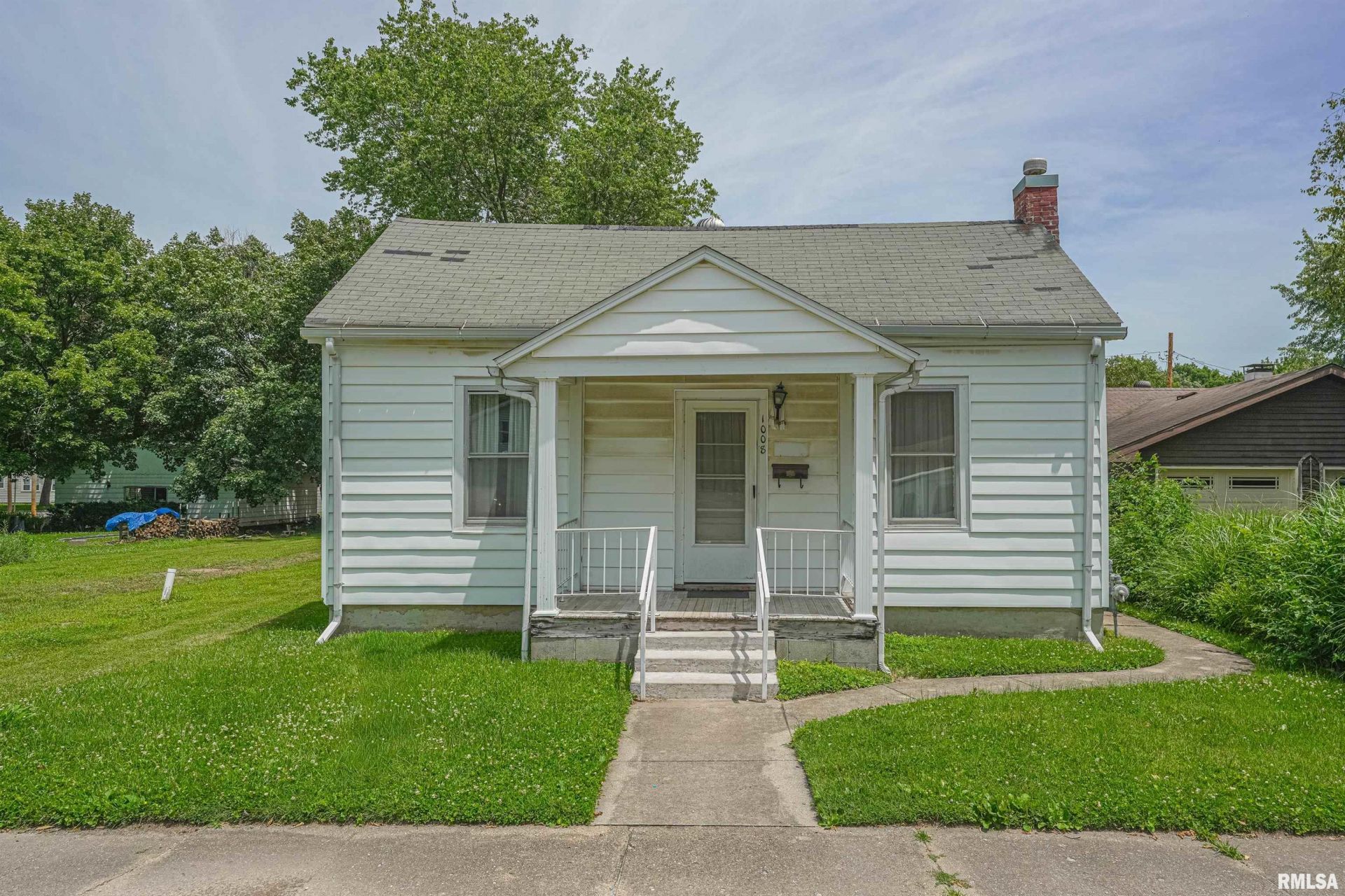 1008 Decatur Street, Lincoln, IL 62656 Main Photo