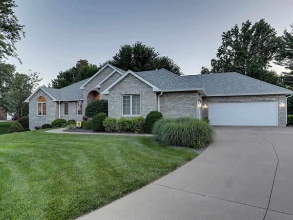 2701 CHESWICK Road, Quincy, IL 62301