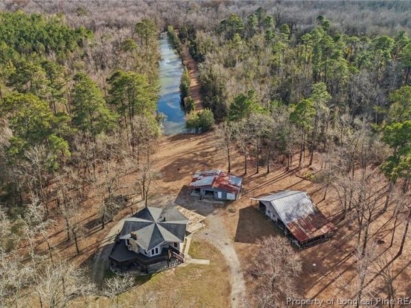 10765 Barker Ten Mile Road, St Pauls, NC 28384