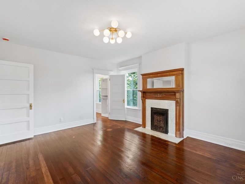 1028 Valley Lane, Cincinnati, OH 45229 Photo 18
