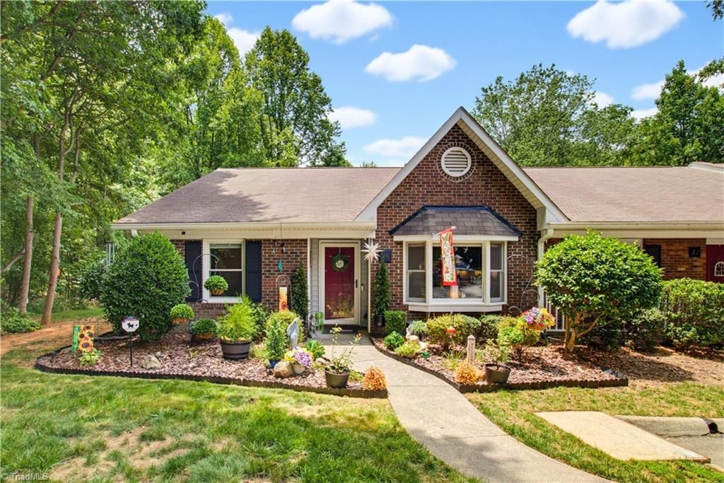 24 Collwood Court, Greensboro, NC 27409 Main Photo