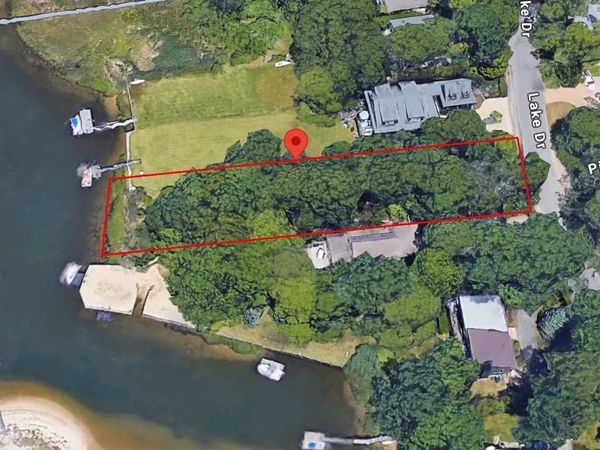 13 Lake Drive, Sag Harbor, NY 11968