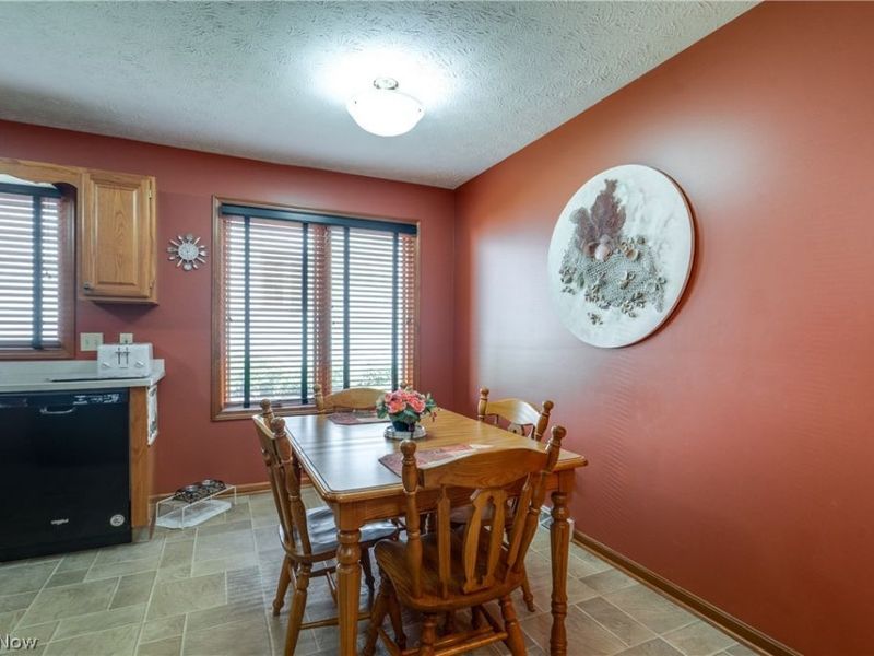 4890 Belden Park Drive NW, North Canton, OH 44720 Photo 23