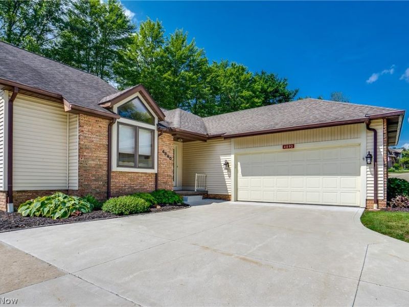 4890 Belden Park Drive NW, North Canton, OH 44720 Photo 3