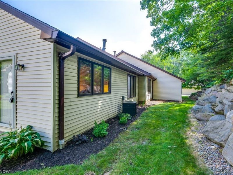 4890 Belden Park Drive NW, North Canton, OH 44720 Photo 5
