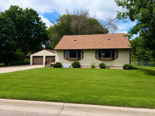 720 22nd Street NE, Owatonna, MN 55060